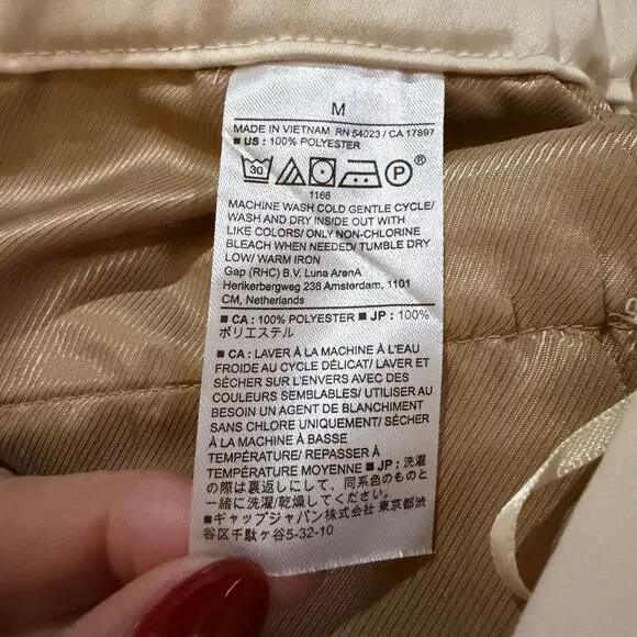 Banana Republic Champagne Satin Pleated Shorts Womens Size M Tailored Dressy - Picture 6 of 11